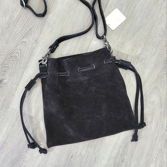 NWT FREE PEOPLE BILLIE SUEDE CROSSBODY BAG BLACK - Picture 4 of 8